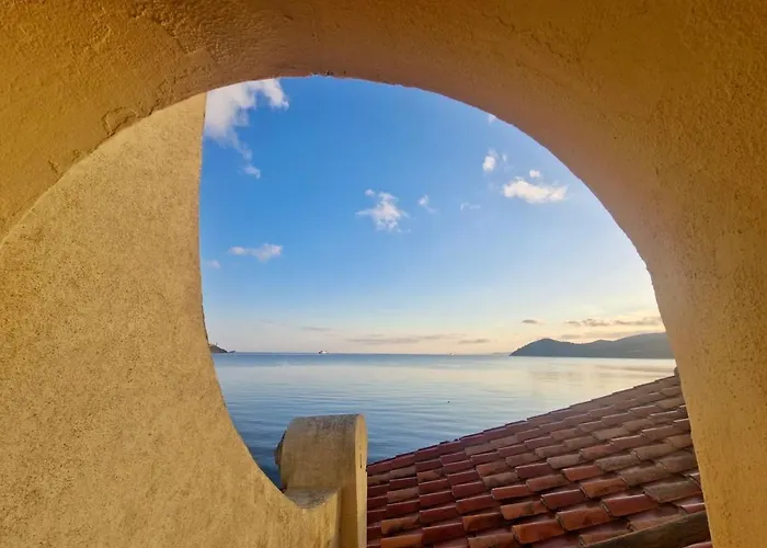 Casa Grande, Historic By The Sea, In The Sea